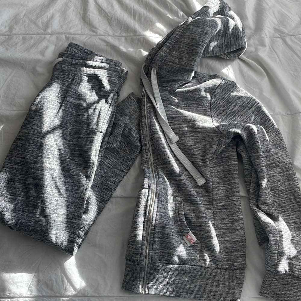 Cozy hooded sweater and jogger set